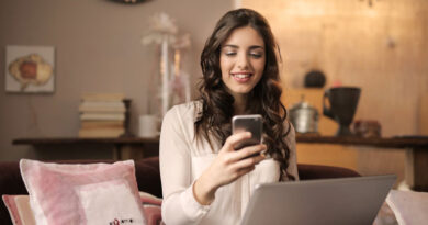 berikut 8 Tanda Seorang Introvert Menyukaimu: