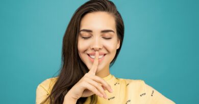 7 Ciri – Ciri Teman palsu