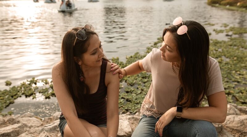 5 Hal yang Harus dan Tidak Harus Dilakukan saat Bersama Seseorang yang Mengalami Gangguan Mental