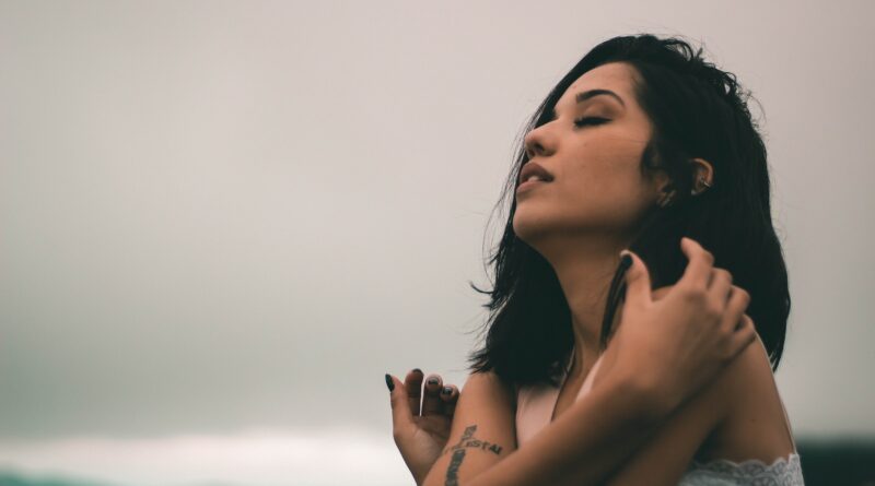 7 Alasan Mengapa Kamu Merasa Tidak Cukup Baik: