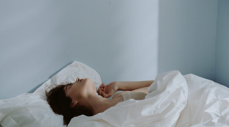 Mengapa Begitu Banyak Orang Mengalami Kelumpuhan Tidur